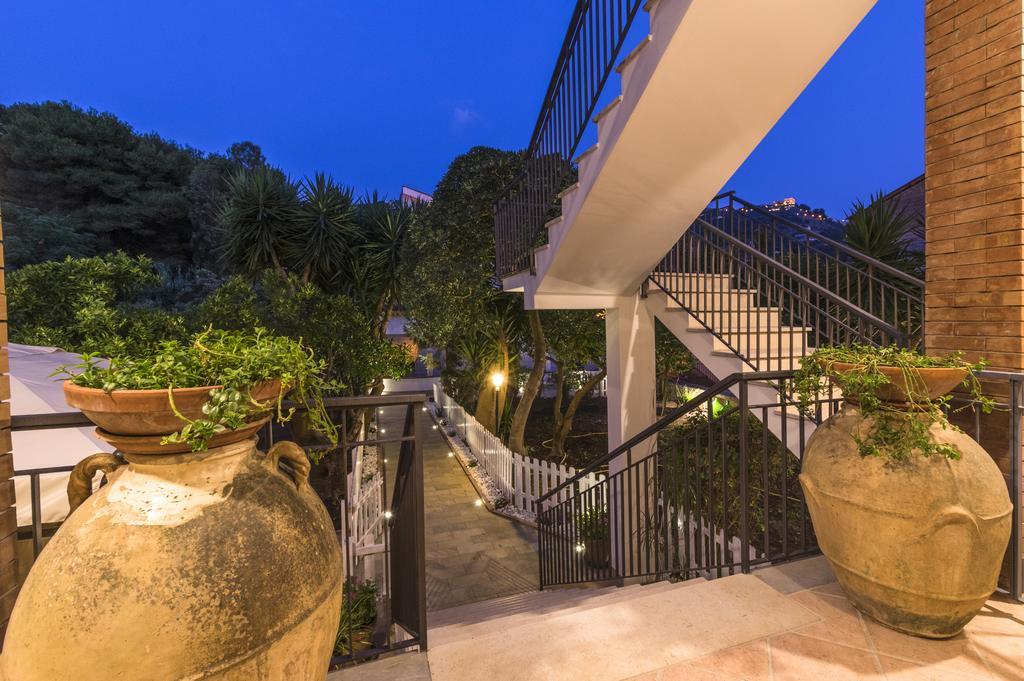 Villa Imperamare Санта-Марія-ді-Кастеллабате Екстер'єр фото